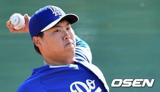 류현진(야구선수/LA다저스투수)
‘코리안 몬스터’ 류현진(27ㆍLA 다저스)이 데뷔 2년차 시즌 출격 준비를 완벽하게 마쳤다. 세번째 시범경기에서 1실점으로 막으며 정상 구위에 올랐음을 증명했다.
