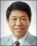 천범룡(기업인/기초의원/해피할리데이대표이사/관악구의회의원)
서울 관악구의회(의장 천범룡·사진)는 18일 관악구청 대강당에서 관내에서 시민ㆍ사회단체 활성화 개선 방향 토론회를 개최 한다고 13일 밝혔다. 이번 토론회에서는 관악구의 건강한 발전을 위해 시민ㆍ사회단체를 활성화하기 위한 각종 지원체계를 점검하고 개선방안에 대해 다양한 의견을 나눌 것으로 보인다.