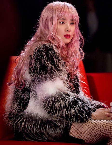 이보영(탤런트/영화배우)
배우 이보영이 핑크 머리로 변신했다.