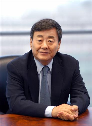 김준기(기업인/동부그룹회장)
김준기 동부그룹 회장 일가가 약 235억원의 사재를 회사에 투입할 전망이다.