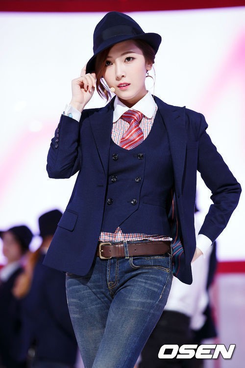 제시카(정수연/가수/뮤지컬배우/소녀시대)
소녀시대 제시카가 열애설에 휩싸였다.