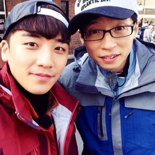 승리(좌부터/이승현/가수/영화배우/빅뱅),유재석(MC/개그맨)
승리 유재석 인증샷이 네티즌들의 눈길을 끌고 있다.
