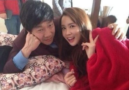 박철민(좌부터/영화배우/탤런트),이다해(탤런트)
배우 이다해와 박철민이 다정한 인증샷으로 눈길을 끌었다.