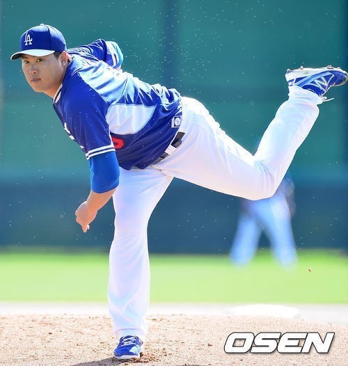 류현진(야구선수/LA다저스투수)
성공적으로 시범경기를 마친 류현진(27ㆍLA다저스)의 투구에 미국 언론이 ‘합격점’을 매겼다.