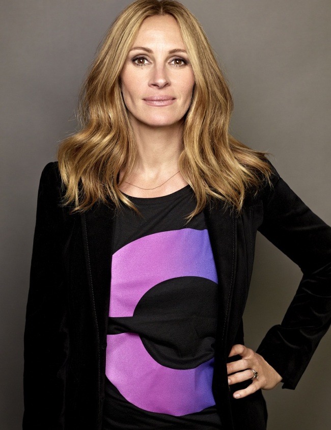 줄리아로버츠(JuliaRoberts/영화배우)
배우 이영애가 지난 8일 아시아 배우로서는 최초로 구찌의 글로벌 캠페인인 ‘차임 포 체인지(CHIME FOR CHANGE, 이하 CFC)’의 자문위원으로 임명됐다고 구찌 측이 17일 전했다. CFC는 전세계 여성과 여자 어린이의 권익 향상을 위한 글로벌 캠페인이다.