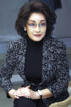 이명희(기업인/신세계그룹회장)
More and more women are becoming rich, but they still remain a minority in the world of the superrich despite their improving status and active participation in society.