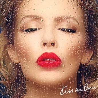 호주 출신 팝스타 카일리 미노그 (Kylie Minogue)가 정규 12집 ‘키스 미 원스(Kiss Me Once)’를 18일 국내에 발매했다.