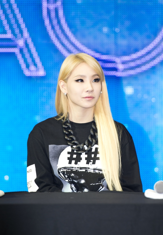 씨엘(이채린/가수/2NE1)
빅뱅의 지드래곤과 2NE1의 CL이 함께 참여한 앨범이 미국 아이튠스 앨범 차트 2위를 기록했다.