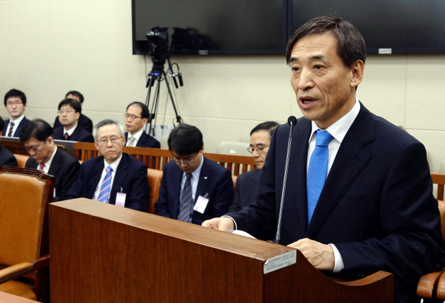 Lee Ju-yeol, nominee for governor of the Bank of Korea, speaks during his parliamentary hearing at the National Assembly on Wednesday.   Lee Gil-dong/The Korea Herald