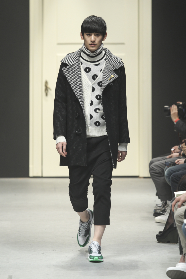 2014 FW 서울패션위크에서 선보인 권문수의 ‘MUNSOO KWON’[사진제공=서울패션위크]