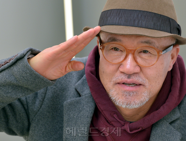 아라리오 갤러리 김창일 회장<br /><br />윤병찬기자/yoon4698@heraldcorp.com
아라리오 갤러리 김창일 회장
윤병찬기자/yoon4698@heraldcorp.com