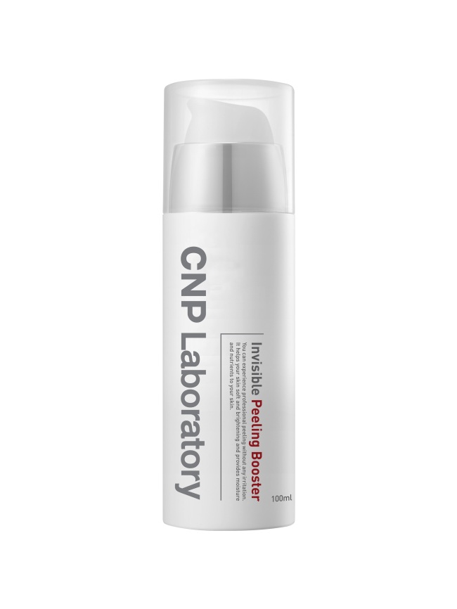 CNP 차앤박화장품 (대표이사 이동원, 차미경 www. cnpmall.com)은 지난달 선보인 ‘CNP 인비져블 필링 부스터’(100ml, 3만2000원)가 출시 한달 여 만에 준비된 수량 전량을 완판했다고 26일 밝혔다.
최근 환절기를 맞아 하얗게 들뜬 각질 및 피부 컨디션이 고민인 여성들이 늘어남에 따라 번거로움 없이 간단하게 필링 효과를 누릴 수 있고 부스팅 기능까지 겸비한 ‘CNP 인비져블 필링 부스터’가 소비자들의 눈길을 사로 잡은 것으로 보인다.