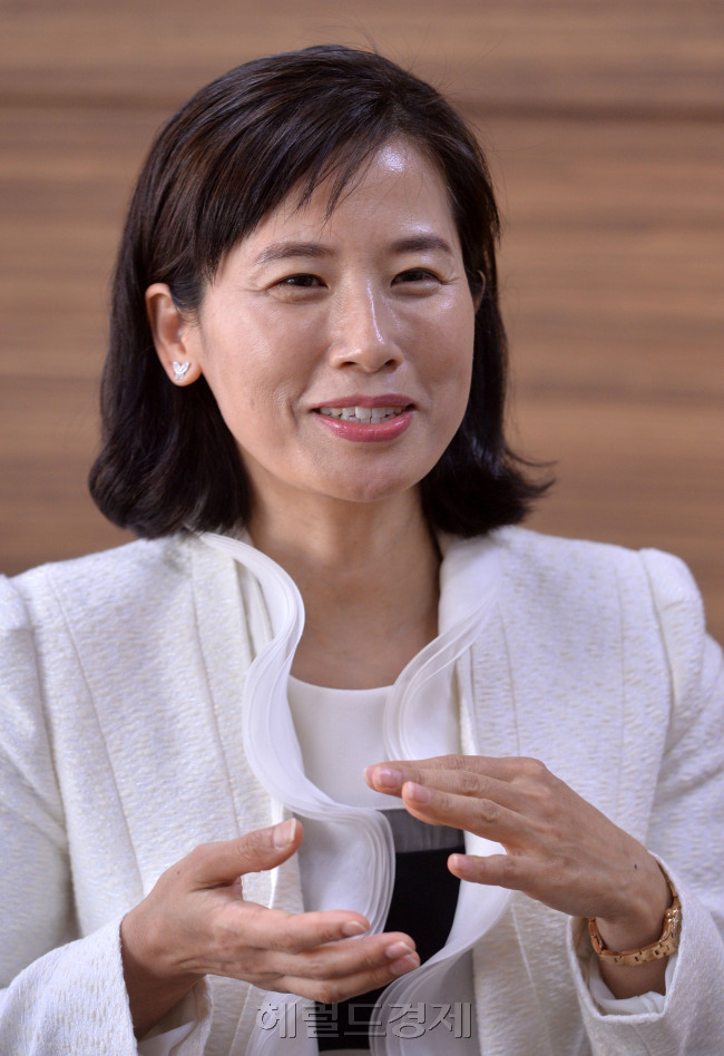 이유경 포스코상무<br />이상섭 기자. babtong@heraldcorp.com 2014.03.26
이유경 포스코상무
이상섭 기자. babtong@heraldcorp.com 2014.03.26
이유경 포스코상무
이상섭 기자. babtong@heraldcorp.com 2014.03.26