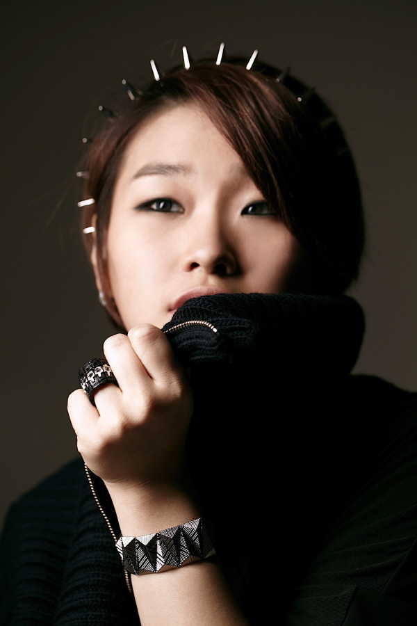 손승연(가수/포츈엔터테인먼트)
오는 4월 1일, 새 싱글 ‘살만해졌어’로 가요계 봄 발라드 대전에 합류하는 손승연이 컴백 1주일을 앞두고 자신의 공식 페이스북(https://www.facebook.com/mag0915SY)을 통해 신곡 가사 전문을 공개했다.