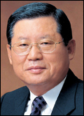허동수(기업인/GS칼텍스회장/사회복지공동모금회회장)
허동수 GS칼텍스 회장이 지난해 101억원의 보수를 받은 것으로 집계됐다.