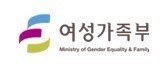 여성가족부에 폭발물이 설치됐다는 신고가 들어와 경찰이 긴급 출동해 폭발물을 수색중이다.