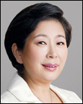 현정은(기업인/현대그룹회장)
현정은 현대그룹 회장이 등기이사로 재직 중인 현대엘리베이터에서 지난 해 8억1000만원의 보수를 받은 것으로 나타났다.
