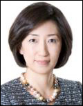 최은영(기업인/한진해운홀딩스대표이사회장/한진해운대표이사회장)
최은영 한진해운홀딩스 회장이 지난 해 12억834만원의 보수를 받은 것으로 나타났다.