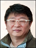 곽경택(영화감독)
곽경택(사진) 감독이 이번 봄 학기부터 동서대 강단에 선다. 장제국 동서대 총장은 1일 부산에 위치한 동서대 뉴밀레니엄관 11층 접견실에서 곽경택 감독에게 객원교수 위촉장을 수여했다.