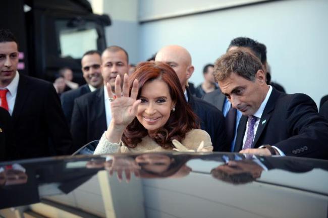 Argentine President Cristina Kirchner (center) waves during a visit to Paris on March 20.   AFP