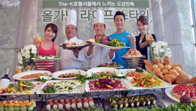 THE-K 호텔서울은 2일 오전 서울 서초구 양재동 THE-K 호텔서울 컨벤션 센터에서 ‘THE K스타일 디자인 페스티발’의 일환으로 ‘올가닉 라이프 패키지’를 출시해 선보이고 있다.