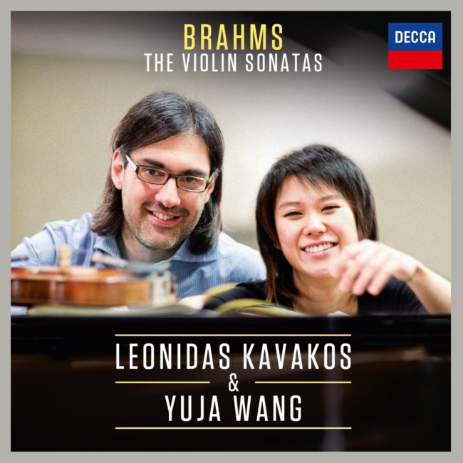 바이올리니스트 레오니다스 카바코스(Leonidas Kavakos)와 피아니스트 유자 왕(Yuja Wang)이 작곡가 요하네스 브람스(Johannes Brahms)의 바이올린 소나타 앨범 [Brahms The Violin Sonatas]을 3일 발매한다.