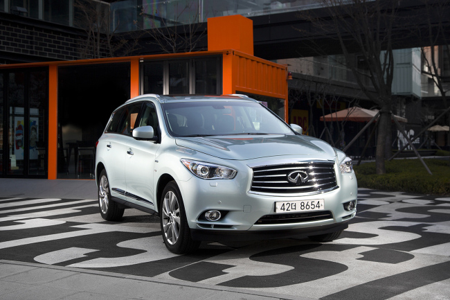 인피니티가 7인승 하이브리드 모델인 인피니티 QX60 하이브리드(Infiniti QX60 Hybrid)를 7일 공식 출시했다.