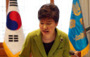 박근혜(대통령/대한민국대통령)
박근혜 대통령은 7일 “경기 회복을 계속 살려나가서 2분기가 경기회복의 전환점을 넘어 경제도약의 본격적인 디딤돌이 되도록 해야 할 것”이라고 말했다.