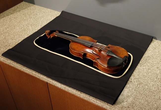 A Lipinski Stradivarius   MCT