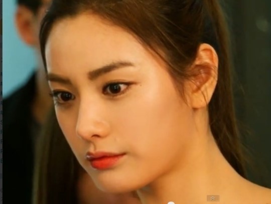나나(가수/애프터스쿨/오렌지캬라멜/애프터스쿨레드)
오렌지캬라멜의 나나가 배우 김수현과의 스캔들을 해명해 눈길을 모았다.