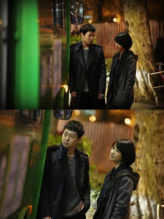 박유천(좌부터/유천/가수/탤런트/JYJ),박하선(탤런트/영화배우)
SBS 수목드라마 ‘쓰리데이즈’에 출연중인 배우 박유천과 박하선이 최원영의 음모를 막기 위해 합동작전에 나섰다.
[사진출처=골든썸픽쳐스]