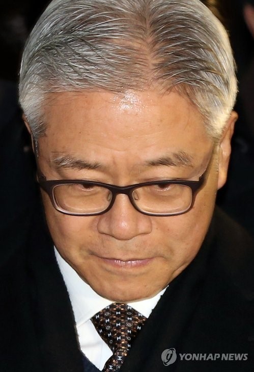현재현(기업인/동양그룹회장)
현재현(65) 동양그룹 회장이 숨긴 것으로 추정되는 골동품 수백점이 동양네트웍스 회생절차 도중 관리인에 의해 발견돼 법원이 전격 가압류에 나섰다.
