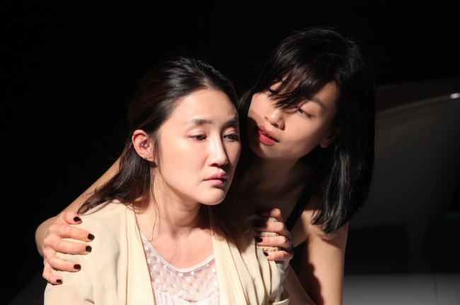 제35회 서울연극제의 공식참가작인 연극 ‘끔찍한 메데이아의 시’가 오는 16일부터 20일까지 대학로예술극장 소극장에서 선보인다.