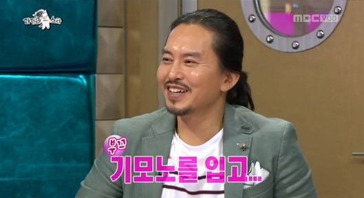 윤기원(탤런트/영화배우)
배우 윤기원이 아내인 배우 황은정이 한복과 기모노를 입고 특별한 이벤트를 했다고 털어놨다.