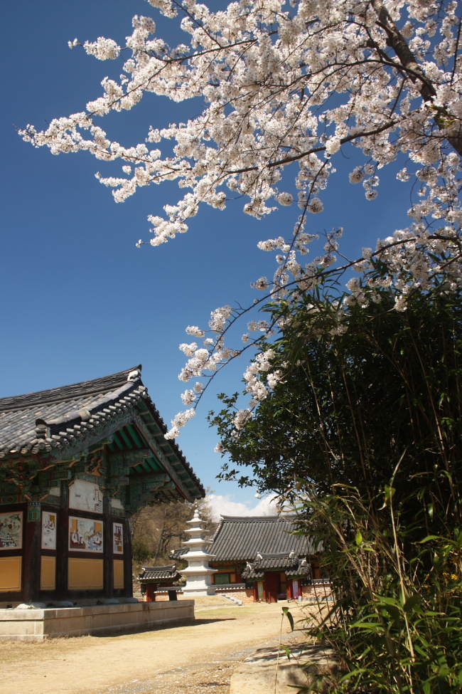 Wonhyosa Temple, originally built during the Silla Kingdom, is at the north end of Mudeungsan National Park in Gwangju. (Matt Crawford/The Korea Herald)