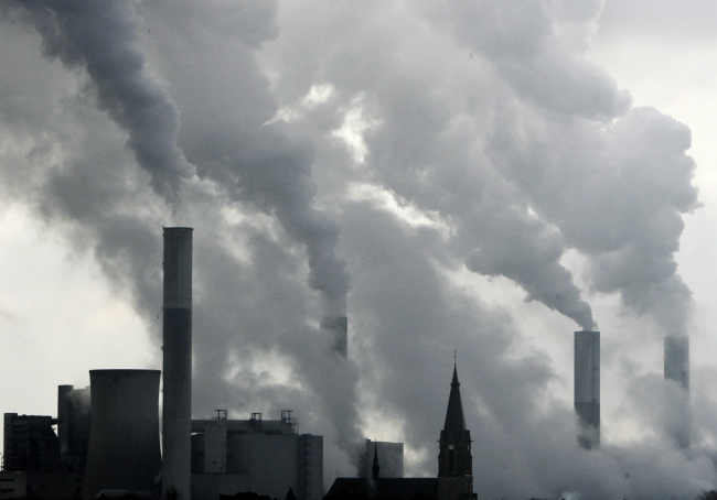 A coal power plant near Duesseldorf, Germany   AP-Yonhap