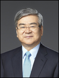 조양호(기업인/한진그룹회장/대한항공최고경영자CEO)
조양호 한진그룹 회장이 16일 저녁(한국시간) 프랑스 파리에서 열린 ‘2015~2016 한-불 상호교류의 해’ 행사 준비를 위한 제 1차 양국 조직위원회 공동회의에 참석했다.