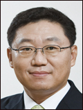 나재철(금융인/대신증권대표이사)
대신증권(나재철 대표이사)이 홈트레이딩시스템(HTS) ‘사이보스’의 사용자인터페이스(UI)와 사용자경험(UX)을 그대로 적용한 것이 2011년 2월 출시한 모바일트레이딩시스템(MTS) ‘사이보스터치’이다.
