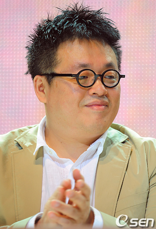 김형석(작곡가/전교수/포터블그루브나인)
작곡가 김형석이 정몽준 아들의 망언을 겨냥한 글을 남겼다.