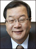 고명호(기업인/한솔홈데코대표이사사장)
한솔홈데코가 올해 하반기 뉴질랜드 조림지의 시범 벌채를 시작한다. 이 회사는 1996년부터 뉴질랜드 북섬 기스번에 여의도의 12배 크기인 1만ha(3000만평) 규모의 조림지를 조성해 왔다.