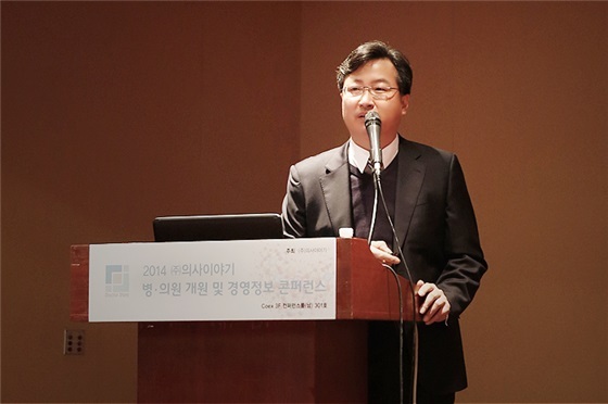 박진영(의사/박진영병원원장)
최첨단 의료기기와 병원설비를 한자리에 모은 제30회 키메스가 지난 3월 16일 성황리에 마무리됐다. 키메스는 국제의료기기·병원설비전시회로서 국내외의 우수한 의료기기 및 병원설비를 소개해 의학술의 발전은 물론 국내 의료기기 산업 발전과 수출 확대에 기여하였다.