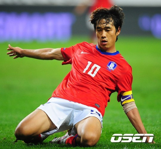 박주영(축구선수/아스날FC포워드)
축구선수 박주영(29·왓포드)이 세월호 침몰 사고 피해자들을 위해 1억 원을 기부했다.
