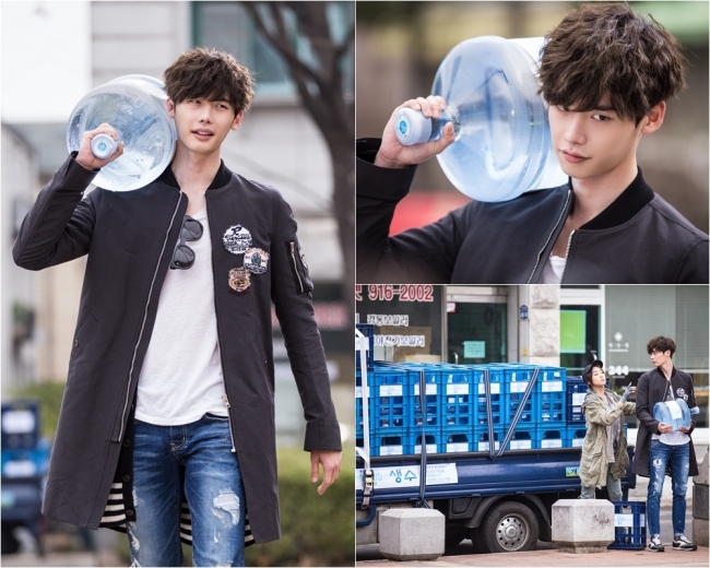 이종석(모델/탤런트)
탈북 의사 캐릭터로 브라운관에 돌아오는 배우 이종석이 돌연 생수통을 들춰맸다.