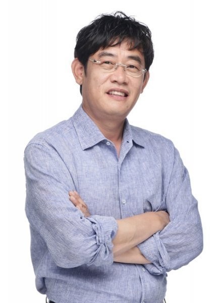 이경규(MC/개그맨)
방송인 이경규가 골프 회동으로 논란이 끊이질 않고 있다.