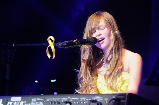 코니탤벗(ConnieTalbot/가수)
영국 가수 코니 탤벗(Conne Talbot)이 첫 내한 콘서트에서 진도 여객선 세월호 침몰 참사를 애도하는 노란리본달기 캠페인에 참여했다.
[사진출처=메이드림]