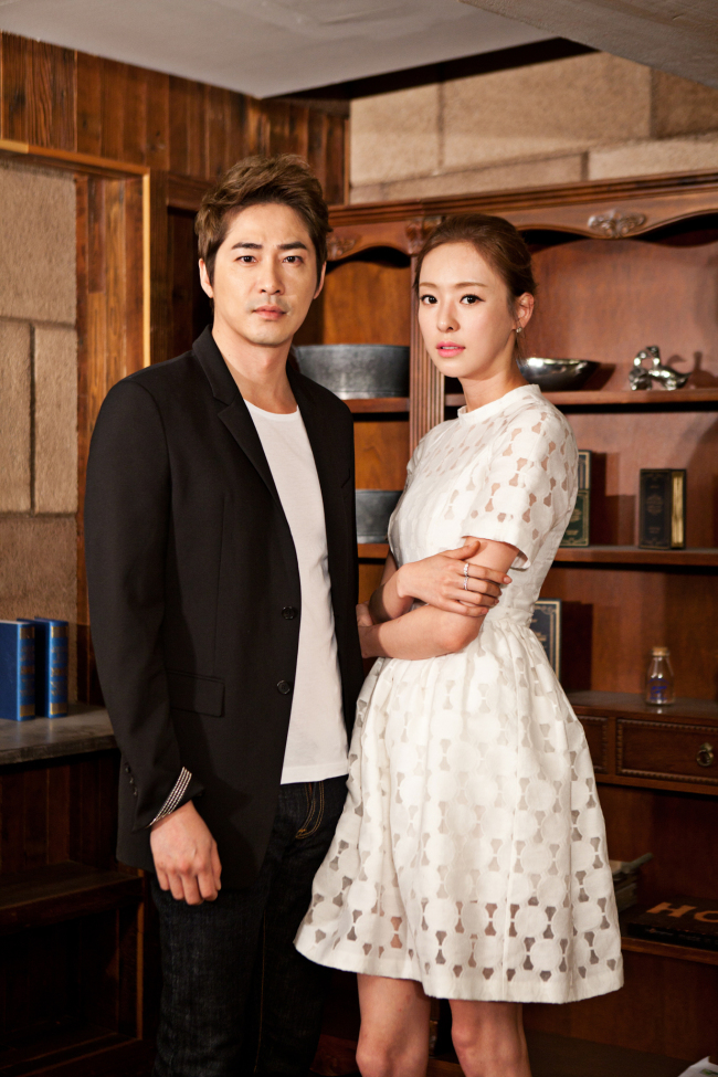 강지환(좌부터/조태규/탤런트/영화배우),이다희(탤런트/영화배우)
KBS2 새 월화드라마 '빅맨'에서 강지환과 최다니엘의 사랑을 동시에 받는 히로인인 탤런트 이다희(소미라 역)에게 시청자의 관심이 높아지고 있다.
[사진=와이트리미디어]