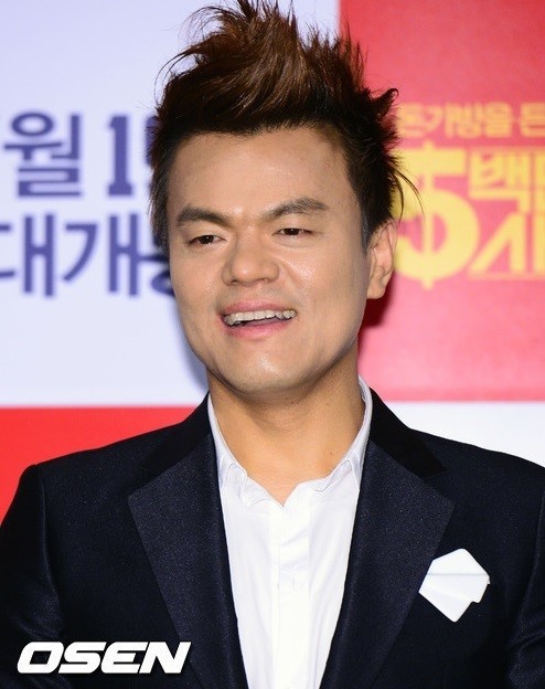 박진영(가수/음악PD/JYP엔터테인먼트대표)
가수 박진영이 세월호의 실소유주로 밝혀진 유병언 전 세모그룹 회장의 조카사위로 알려진 가운데, 소속사측이 불법자금 유입설에 대해 강력히 부정하고 강경 대응할 것임을 밝혔다.