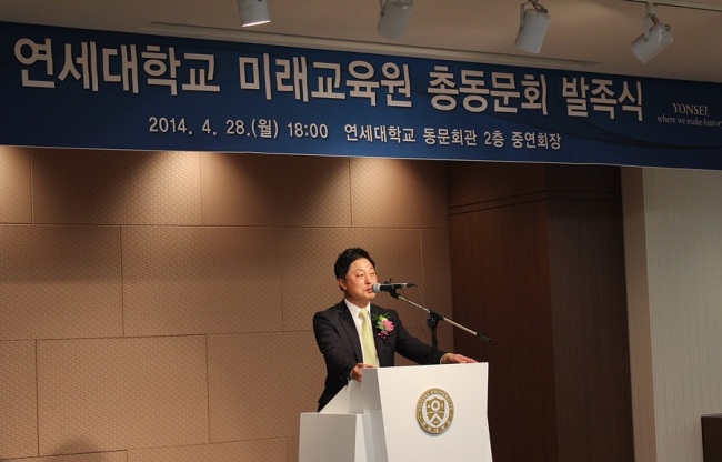 정한(기업인/치어스대표이사/한국중고육상경기연맹회장)
레스펍 치어스(대표이사 정한, www.cheerskorea.com)는 정한 대표가 28일 연세대 미래교육원 총동문회 발족식에서 초대 회장으로 추대된 후 선임되었다고 29일 밝혔다.