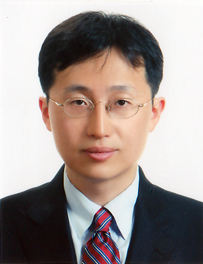 Kim Dae-hyeong, a professor at Seoul National University’s school of chemical and biological engineering.   SNU