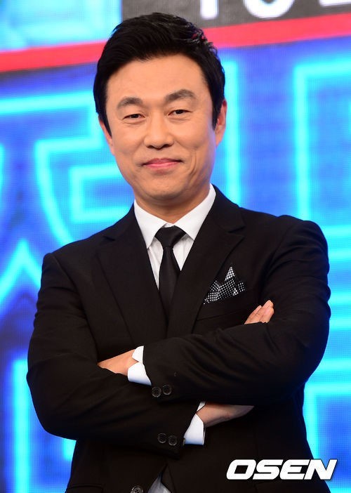 이영돈(언론인방송/PD/채널A전무)
채널A의 이영돈 PD가 사의를 표명했다고 일부 언론이 보도한 가운데 채널A 측이 “사실이 아니”라고 전했다.